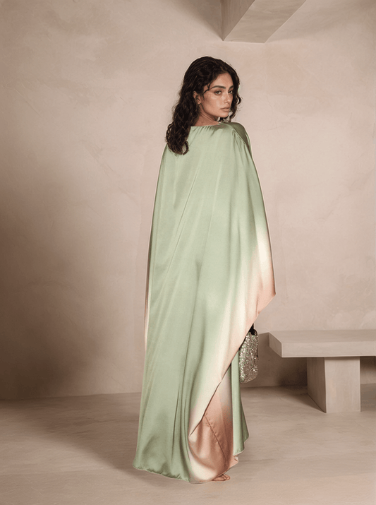 Is the Farasha Luxe Abaya Redefining Modesty, or Breaking Traditions?