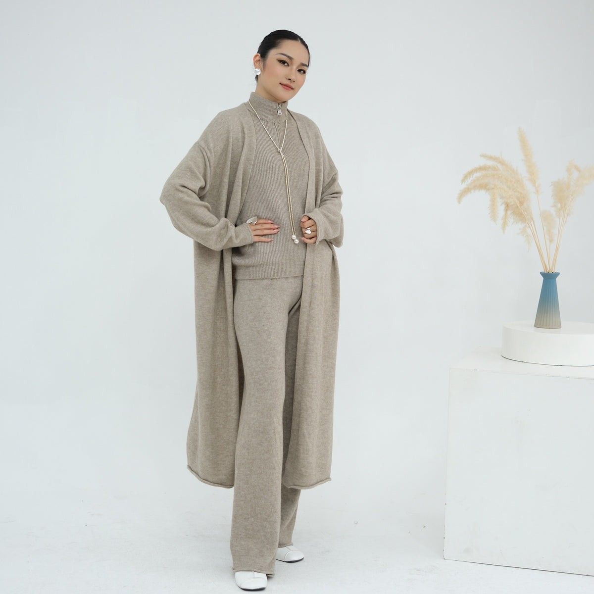 MH73 Muslim Women Winter Knit Abaya Set – 3-Piece Cardigan, Vest & Pants