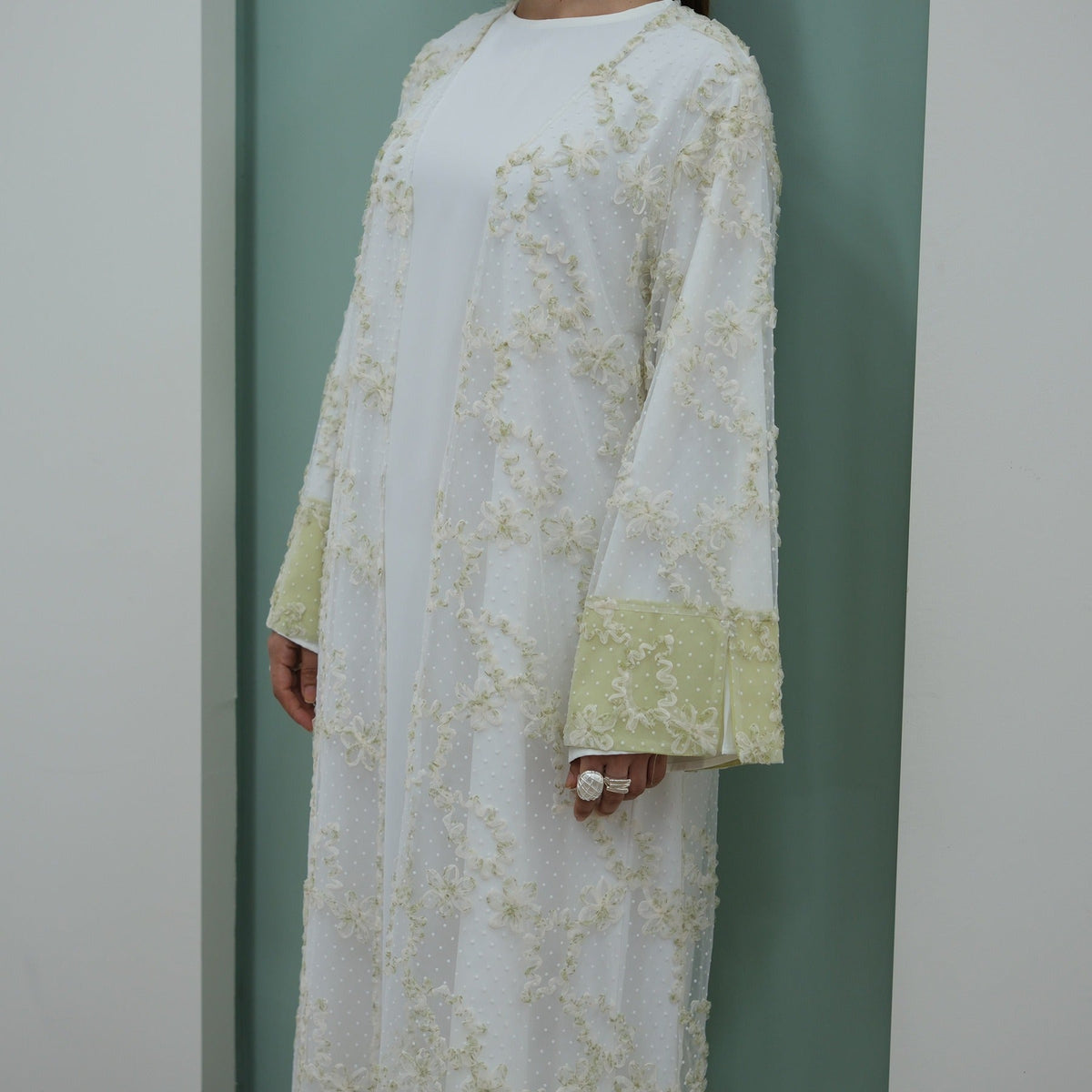MH135 3D Floral Mesh Cardigan Abaya Set with Hijab – Elegant Modest Open Front Dress for Muslim Women