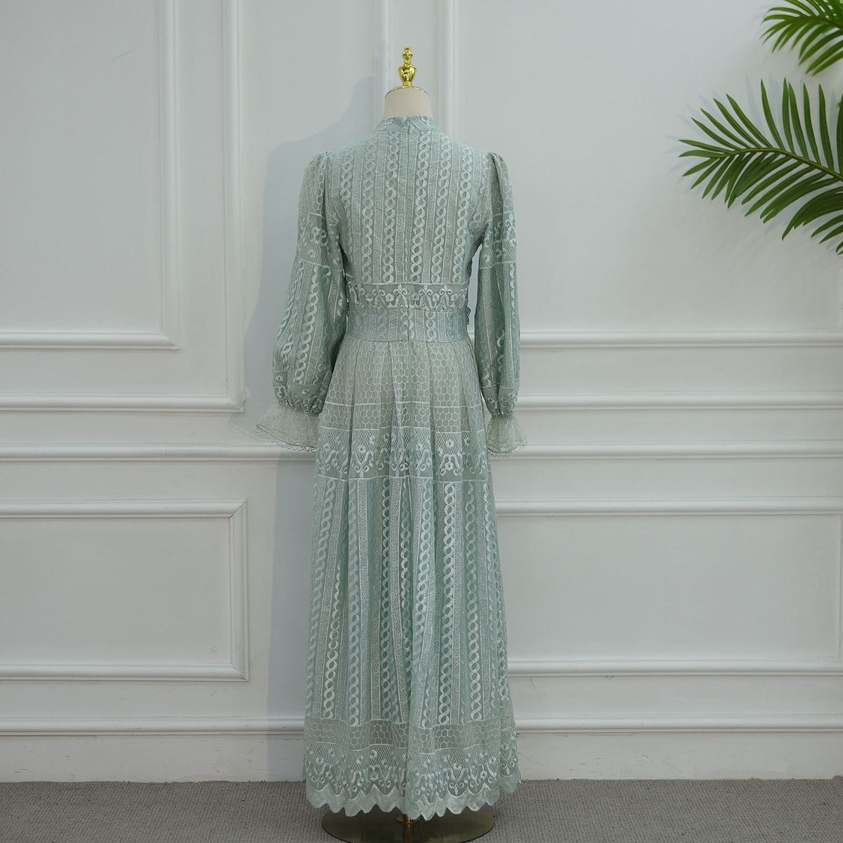 MH134 Elegant Embroidered Double Layer Abaya Dress – Luxury Modest Maxi Gown for Muslim Women