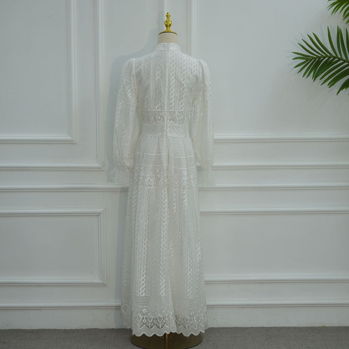 MH134 Elegant Embroidered Double Layer Abaya Dress – Luxury Modest Maxi Gown for Muslim Women