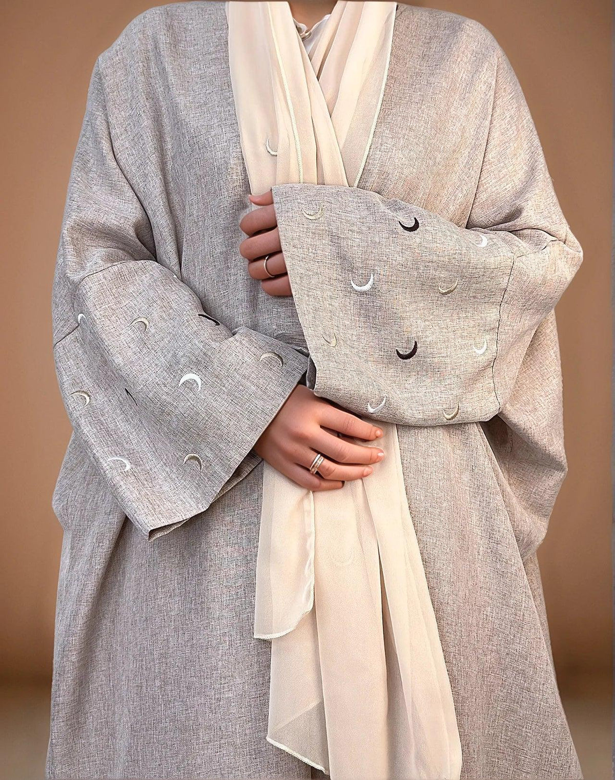 Elegant Moon Kimono Style Abaya with Hijab Set | Modest Islamic Dress for Women | Stylish & Comfortable Muslim Wear - Mahathelabel