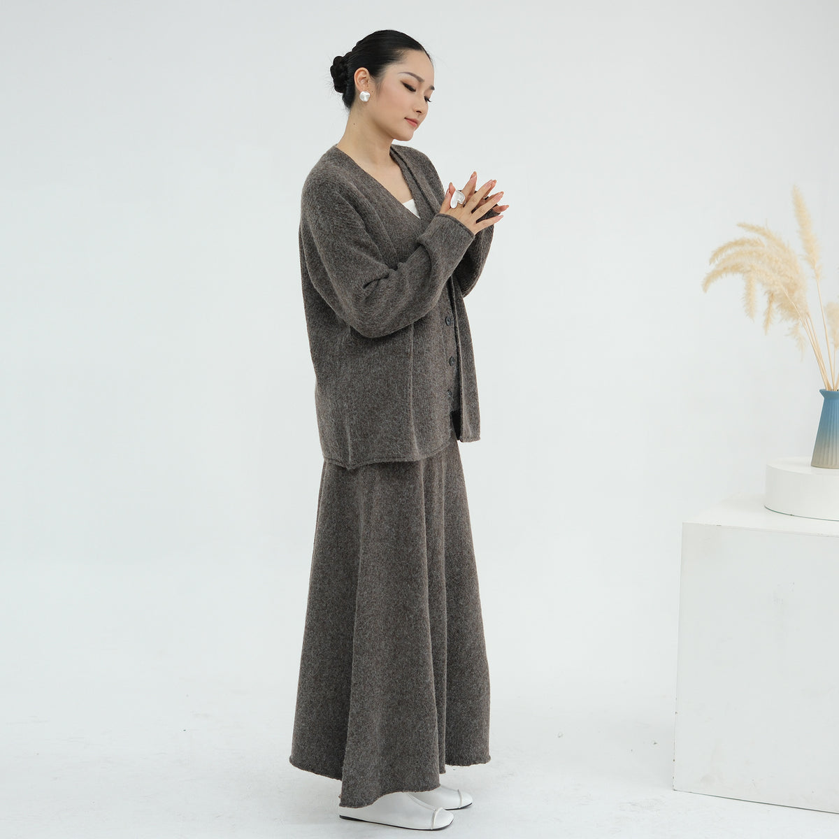 MH72 Winter Knit 3-Piece Abaya Set for Muslim Women – Modest Hijabi Co-ord (Cardigan + Vest + Skirt)