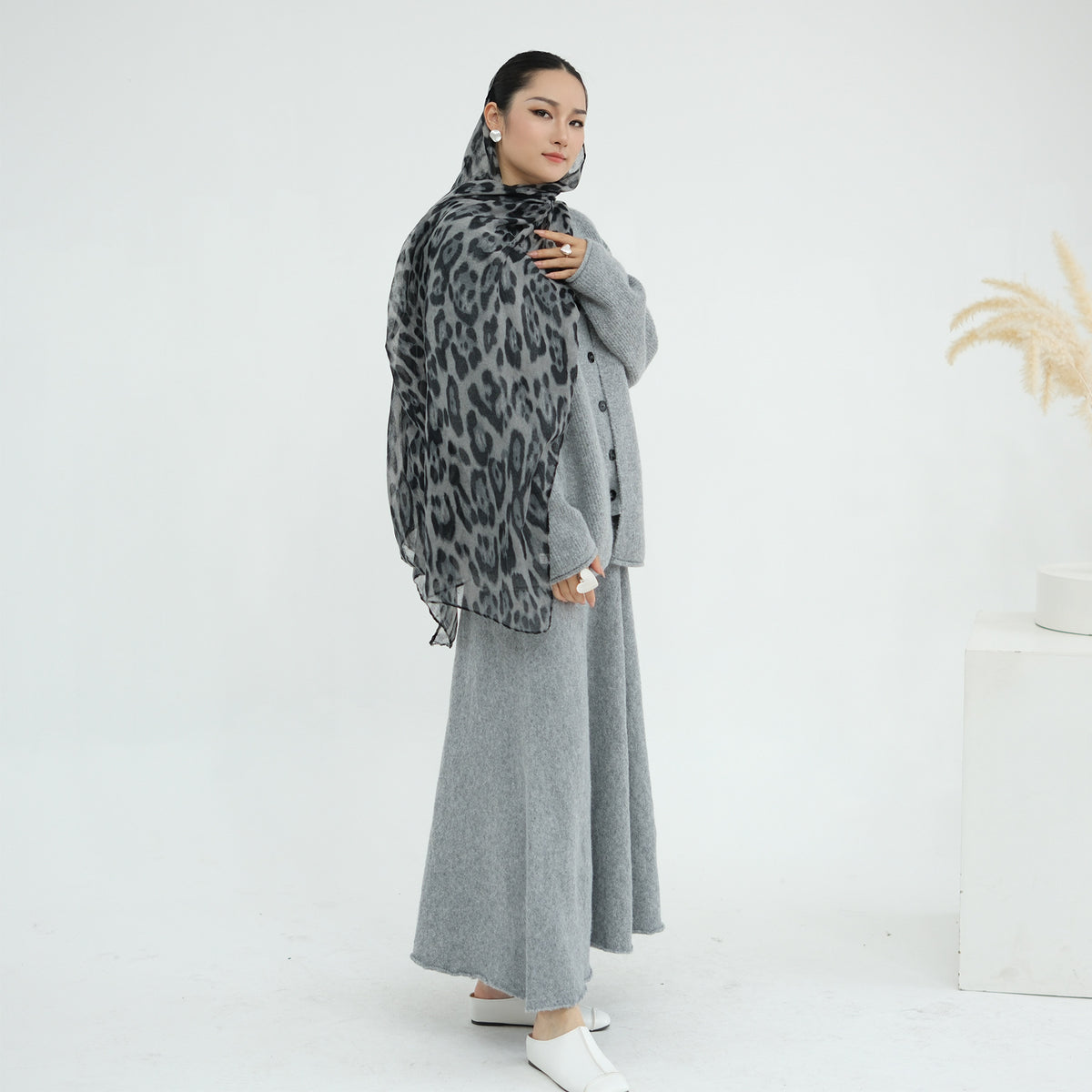 MH72 Winter Knit 3-Piece Abaya Set for Muslim Women – Modest Hijabi Co-ord (Cardigan + Vest + Skirt)